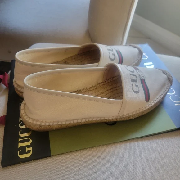 Authentic Gucci Women's Beige Espadrilles with Log, Size 40 EU - Picture 3 of 5